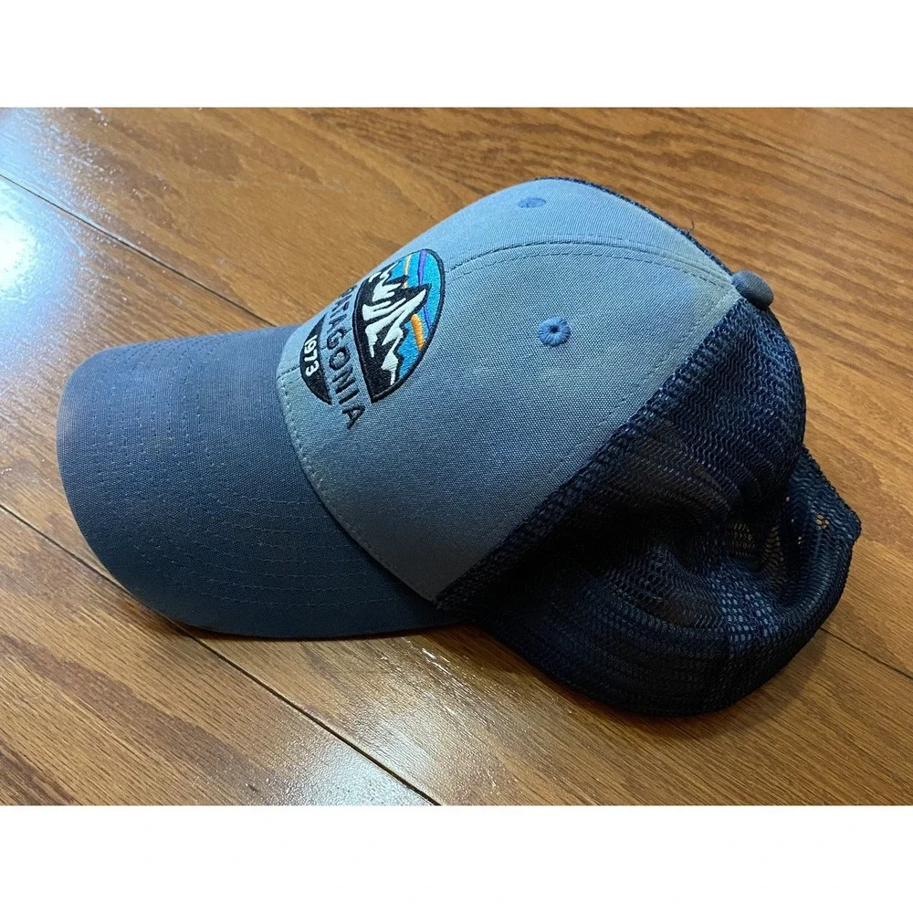 Patagonia Black 1973 Mountain Logo Mesh SnapBack Trucker Hat Cap